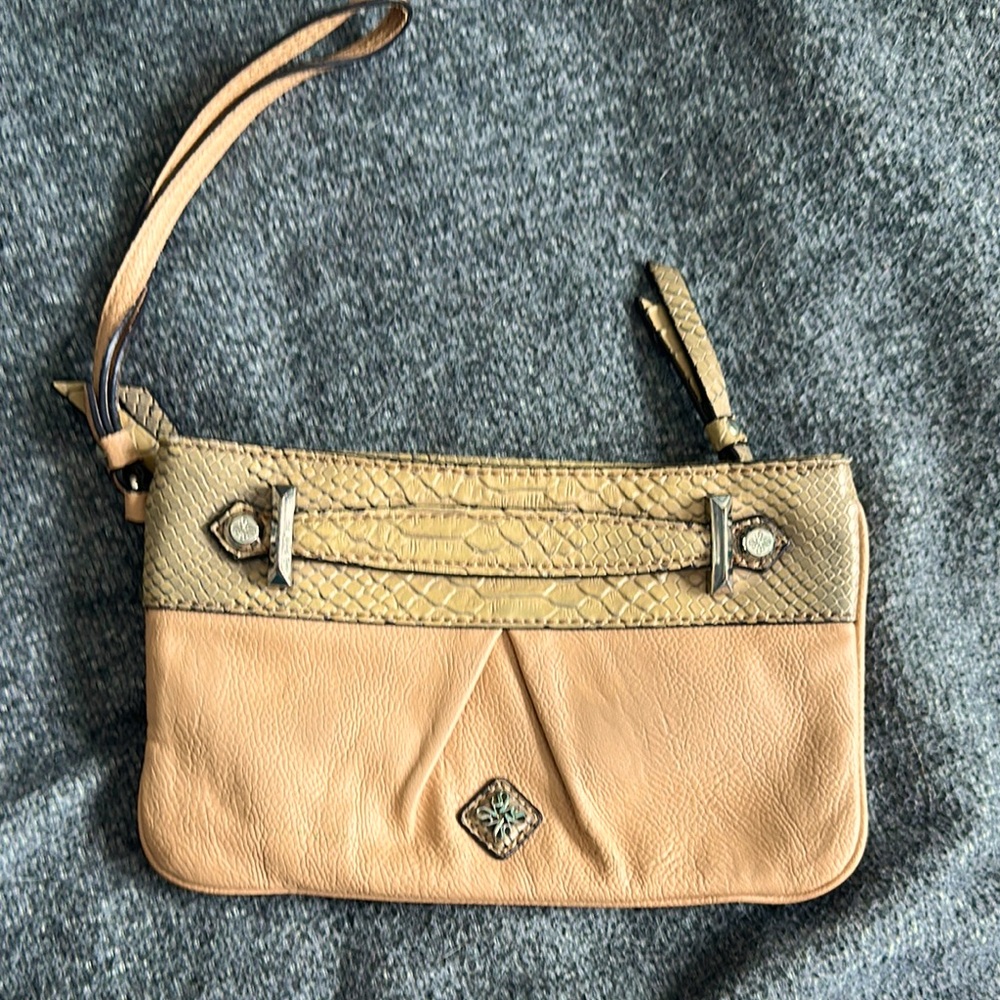 Vera Wang peach wristlet